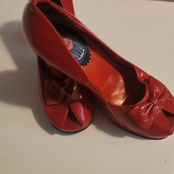 TUK Red Heels Women's Size 9 - Picture 2 of 8
